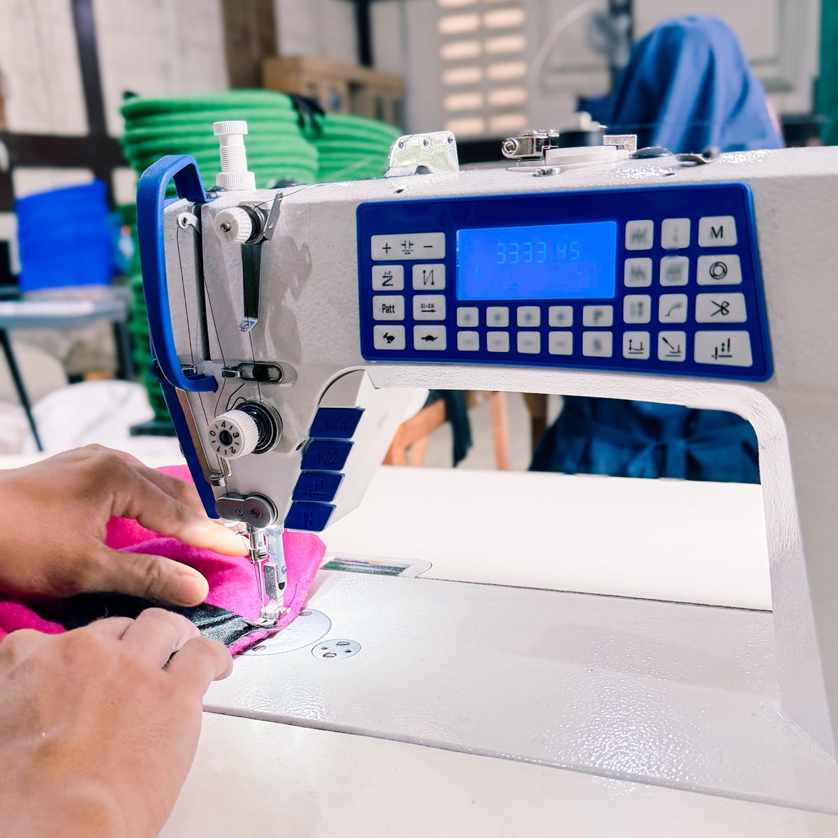 Mesin jahit industri — produksi baret presisi